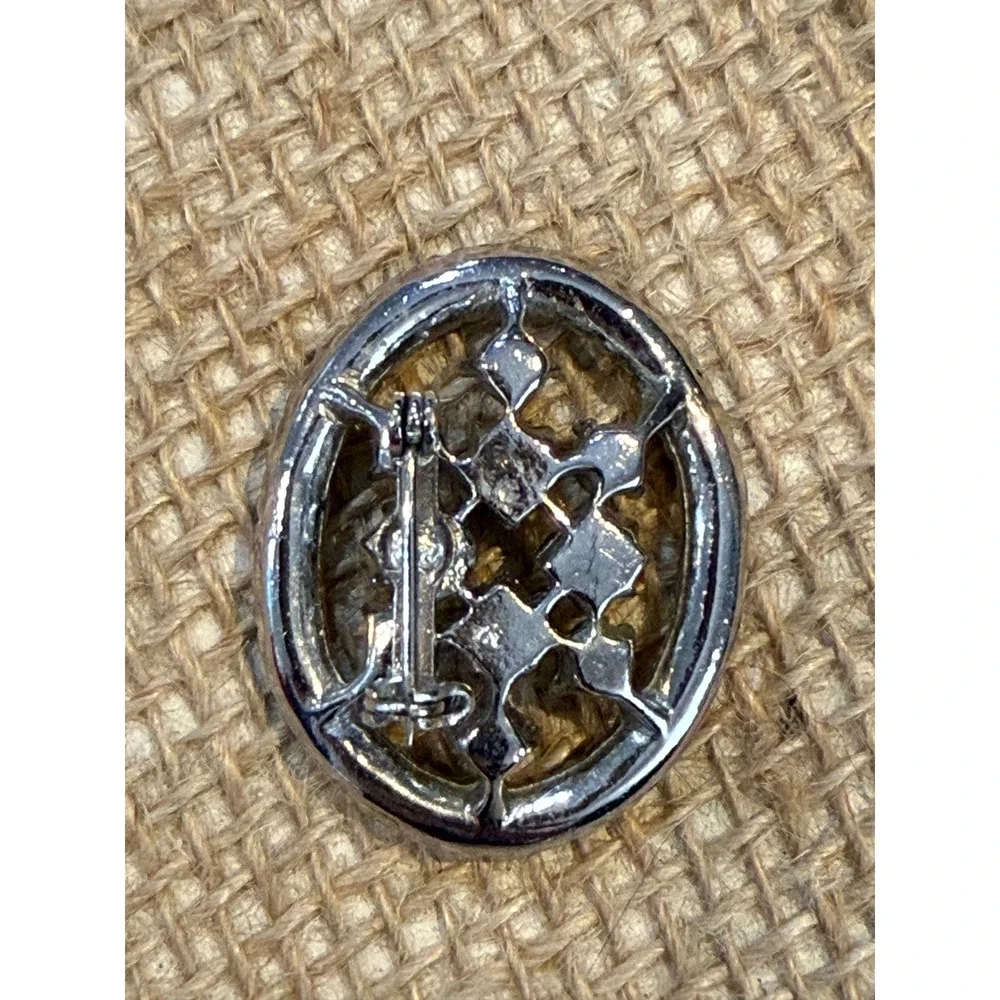 Vintage Silver Tone Blue Sapphire Rhinestone Oval Brooch Pin UV Fluorescent - Picture 6 of 8